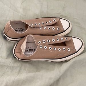 Beige Converse Chuck Taylor Low Tops